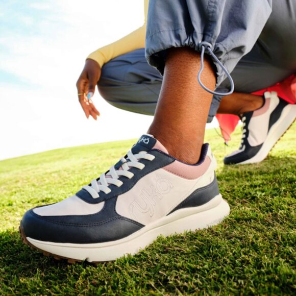 NEW RYKA Suede Wide Width Devoxmax Classic Walking Sneakers  for women 825 4m2 - Picture 1 of 10